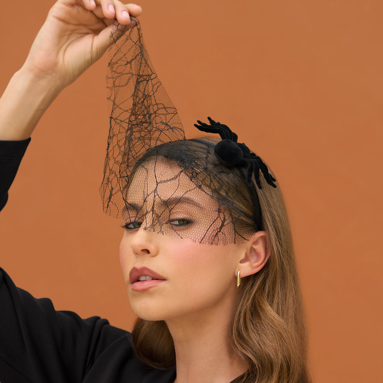 500706-Halloween-VeilHeadband-1pc-Hair-Spiderweb-Model-5-1280x1280px_fe189260-3f62-42a9-b9fb-243a9584e327